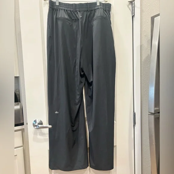 ALO Yoga Women's Gray Wide-Leg Pants - Picture 4 of 6